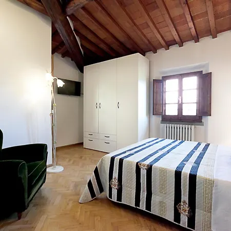 Rosa Nel Chianti Apartment *
